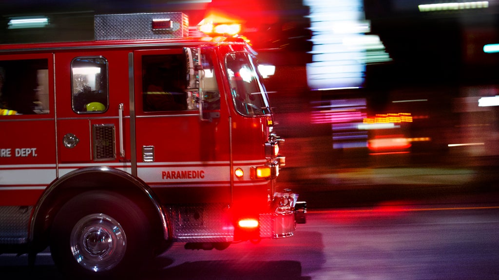 Crews battle structure fire in Victoria neighborhood, city officials say — WCCO / CBS Minnesota, Golden Valley Community news