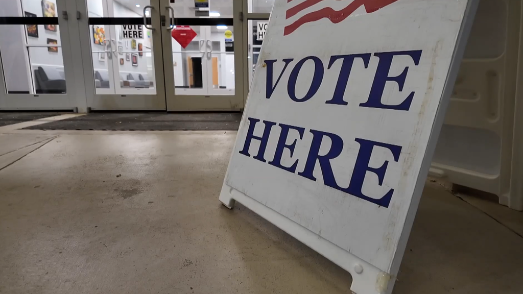 More than 200K Minnesotans have cast their ballots in midterm election — WCCO / CBS Minnesota, Golden Valley Community news