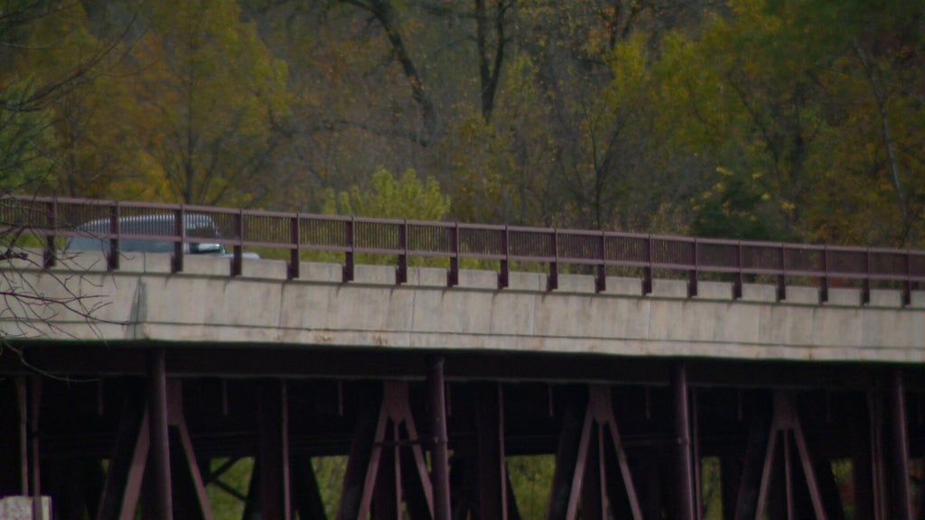 Businesses near Osceola brace as Highway 243 bridge set to close — WCCO / CBS Minnesota, Golden Valley Business news