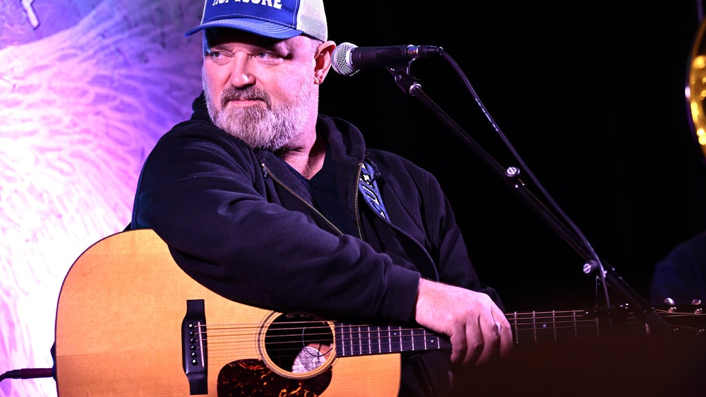 Zac Brown Band founding member raising awareness of ALS with "Hop on a Cure" nonprofit — WCCO / CBS Minnesota, Golden Valley Community news