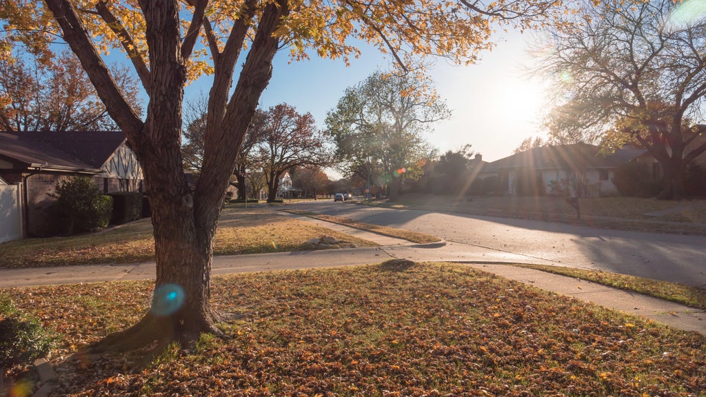 Warm, dry stretch continues Monday in the Twin Cities — WCCO / CBS Minnesota, Golden Valley Community news