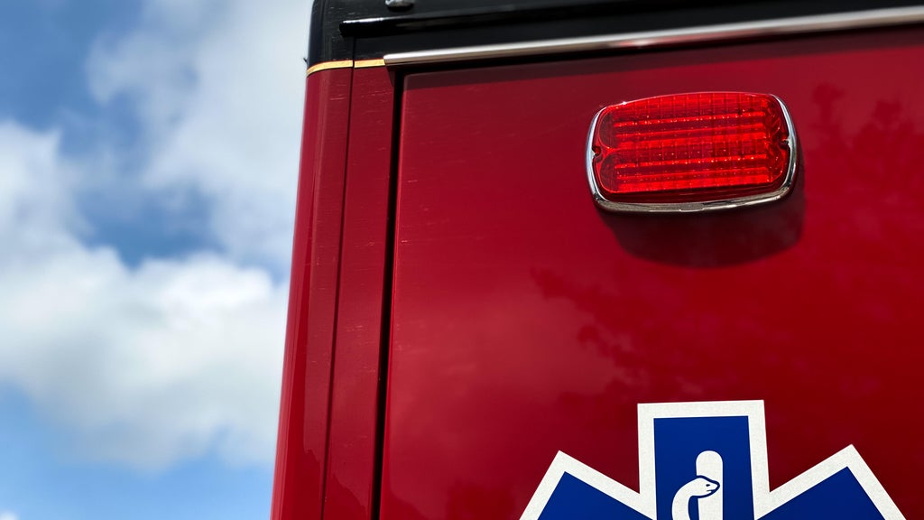 Man, 42, fatally struck by combine in southern Minnesota — WCCO / CBS Minnesota, Golden Valley Health news