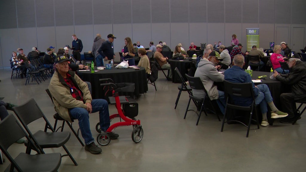 Minnesota veterans receiving claims assistance, health exams at clinic — WCCO / CBS Minnesota, Golden Valley Arts news
