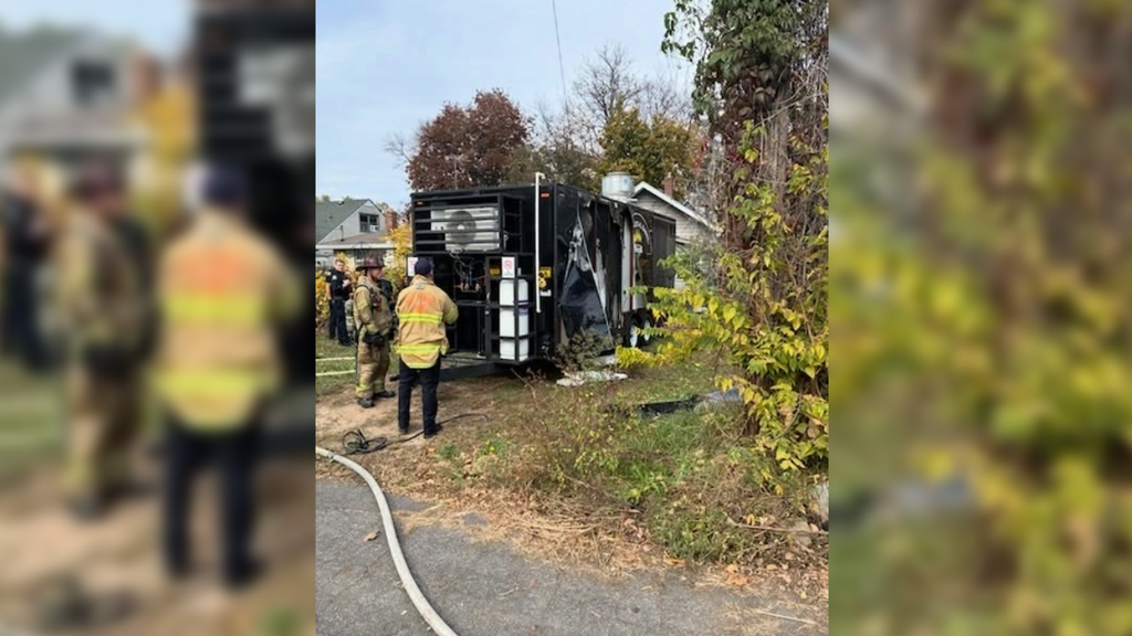 3 adults hospitalized after fire at food truck on St. Paul's east side — WCCO / CBS Minnesota, Golden Valley Dining news