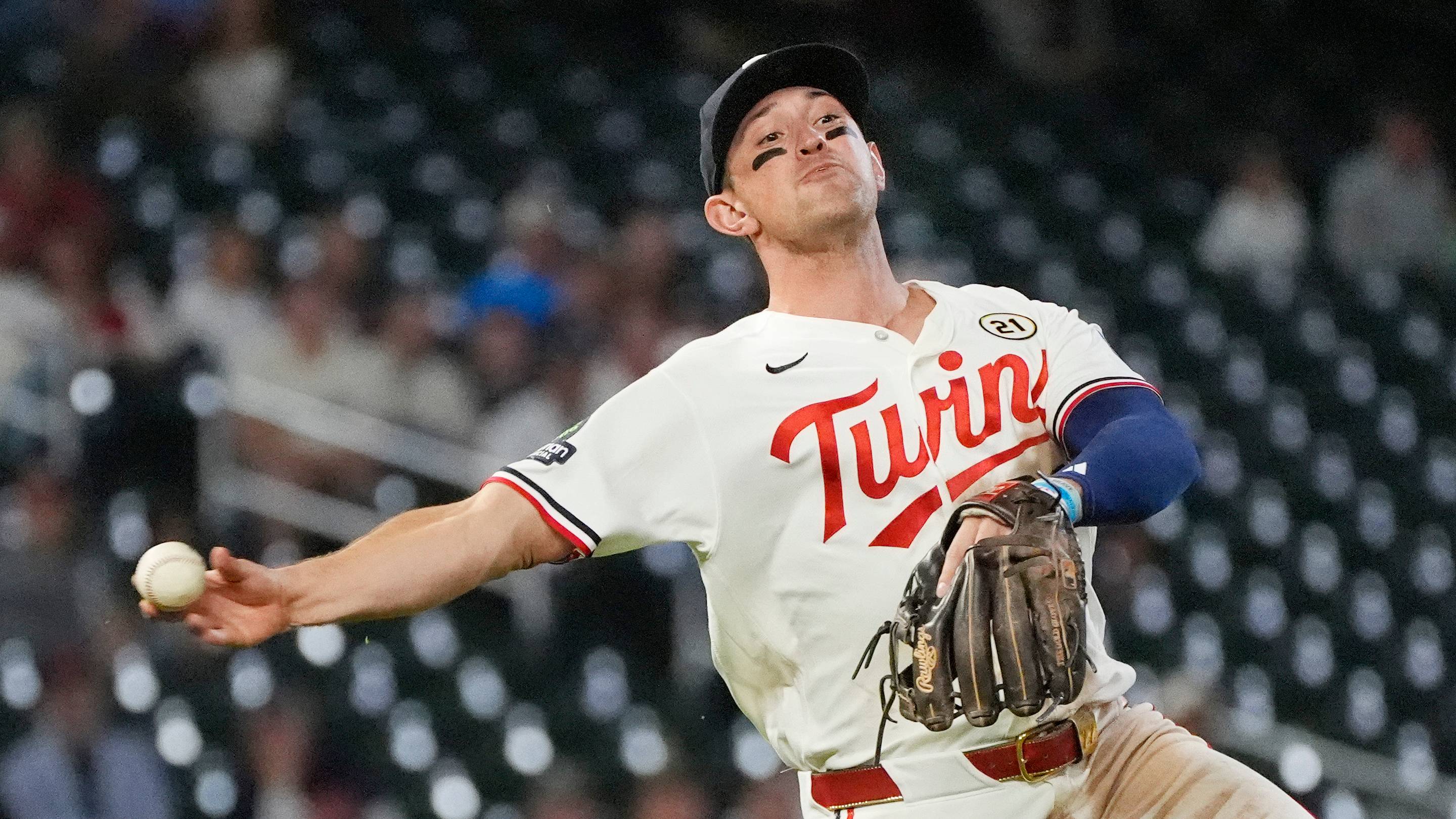 Brooks Lee's Gold Glove nomination further vindicates Twins' decision to move him to third base — Puckett's Pond (Twins), Golden Valley Sports news