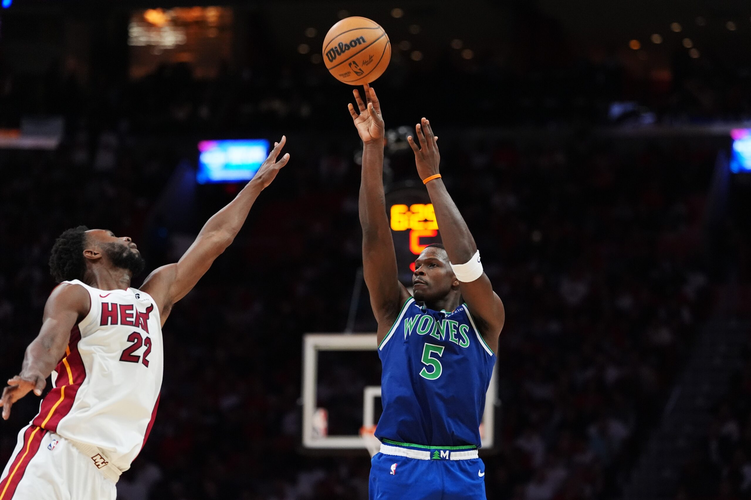 Anthony Edwards scores 45, Wolves roll past Heat 131-106 to spoil Giannis’ opener — KSTP 5, Golden Valley Business news