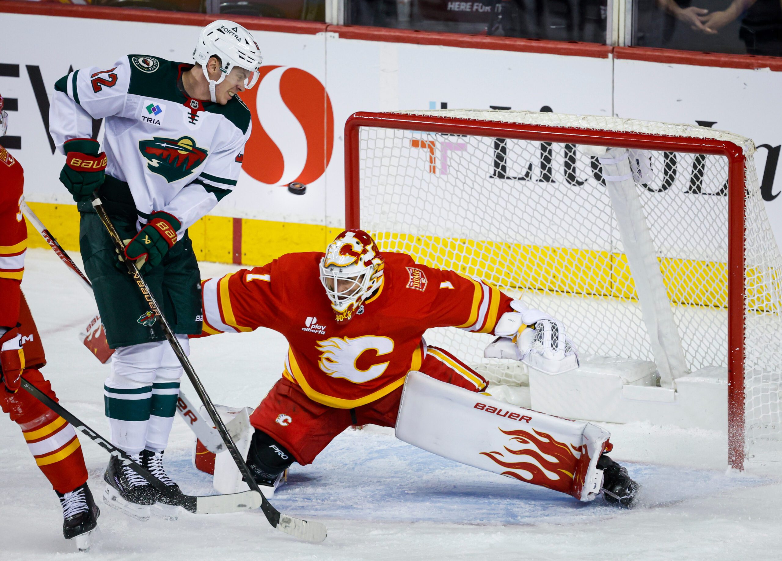 Cooley makes 36 saves in the Flames’ 2-1 victory over the Wild — KSTP 5, Golden Valley Sports news