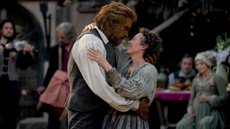 Oscar winner Olivia Colman, Emmy winner Alexander Skarsgård preview unconventional romance 'Wicker' — KARE 11 Entertainment, Golden Valley Arts news