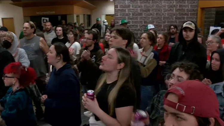 Protestors request temporary restraining order for Hermantown data center — Golden Valley Technology news