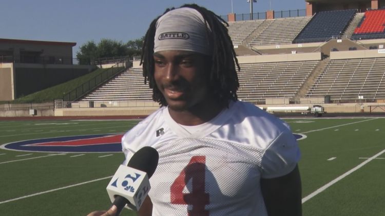 Midway's Lathan Whisenton sets school record for career rushing touchdowns — KCEN (Central Texas), Golden Valley Schools news