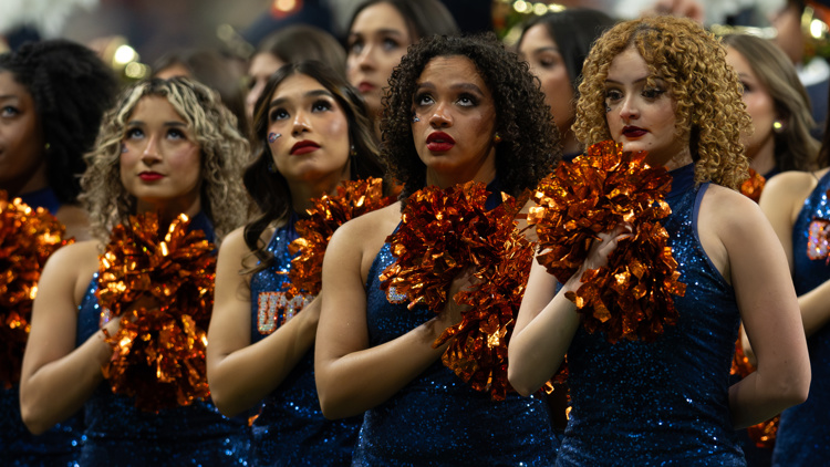 Here's what we know about the service member who fell at the UTSA football game — KHOU 11 (Houston), Golden Valley Sports news