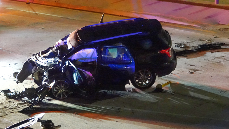 2 dead, 1 injured after rollover crash Wednesday night in East Austin — KVUE (Austin), Golden Valley Community news