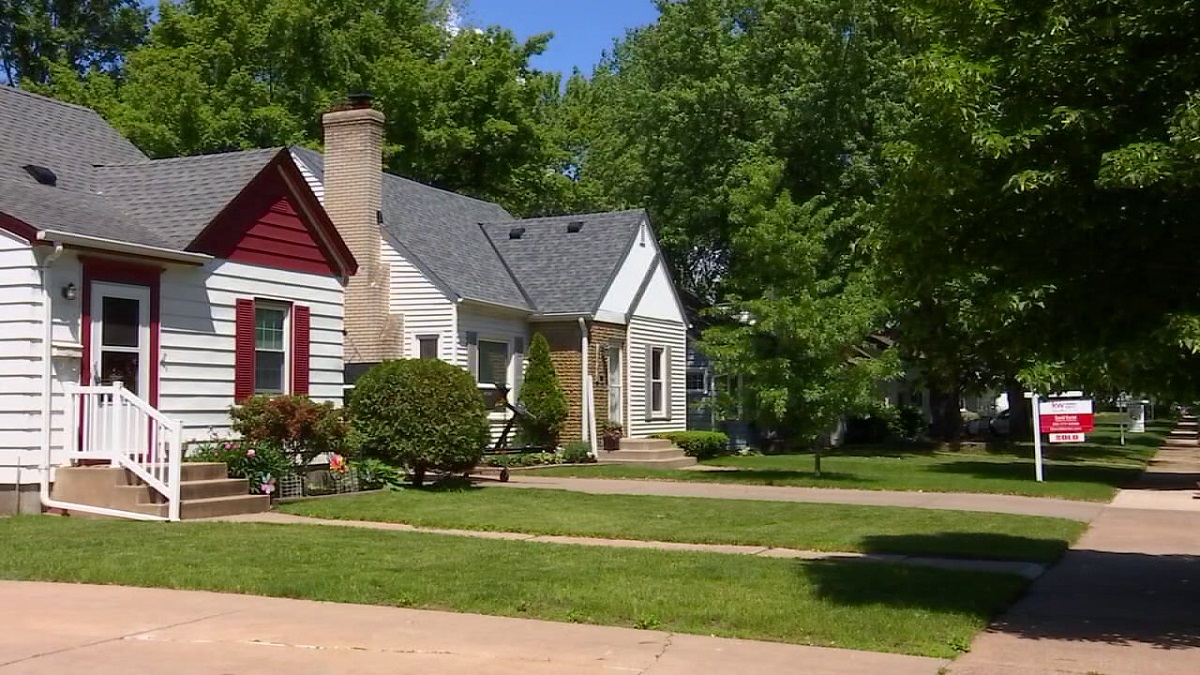 US pending home sales sink near 12-year low as rates top 7%: Report — FOX 9, Golden Valley Real Estate news