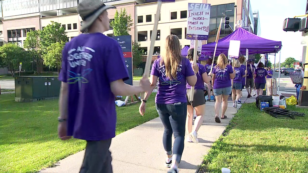 Allina hospice nurses announce tentative agreement for first union contract — FOX 9, Golden Valley Health news