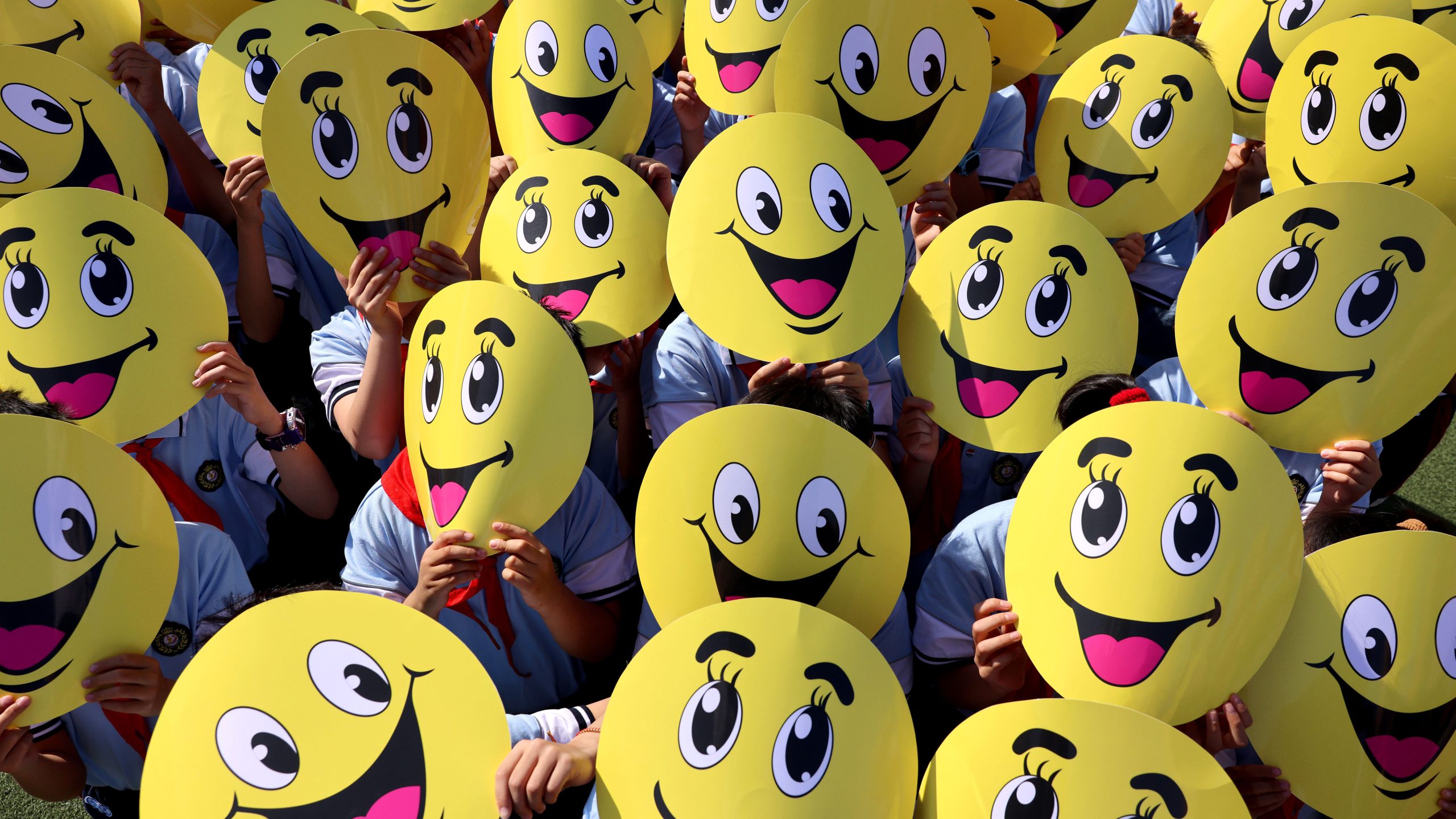 Want to improve your mood and your health? Smile more often, experts suggest — FOX 9, Golden Valley Health news