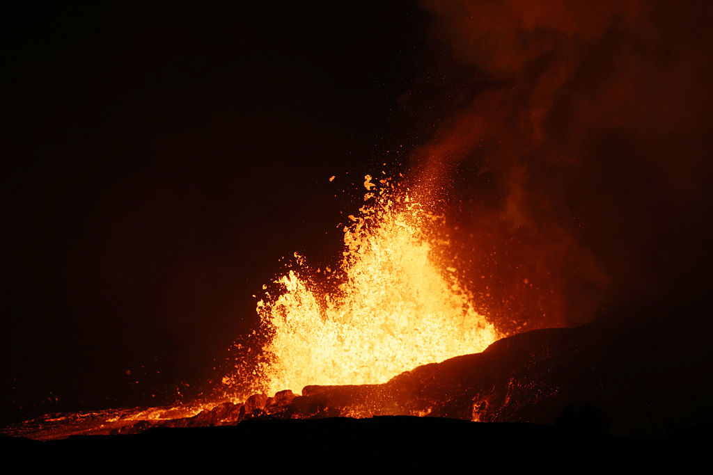 Kīlauea volcano activity prompts trail closures at popular Hawaii national park — FOX 9, Golden Valley Schools news